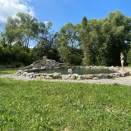 Holiday Home Holiday Raj Bešeňová Eksteriør billede