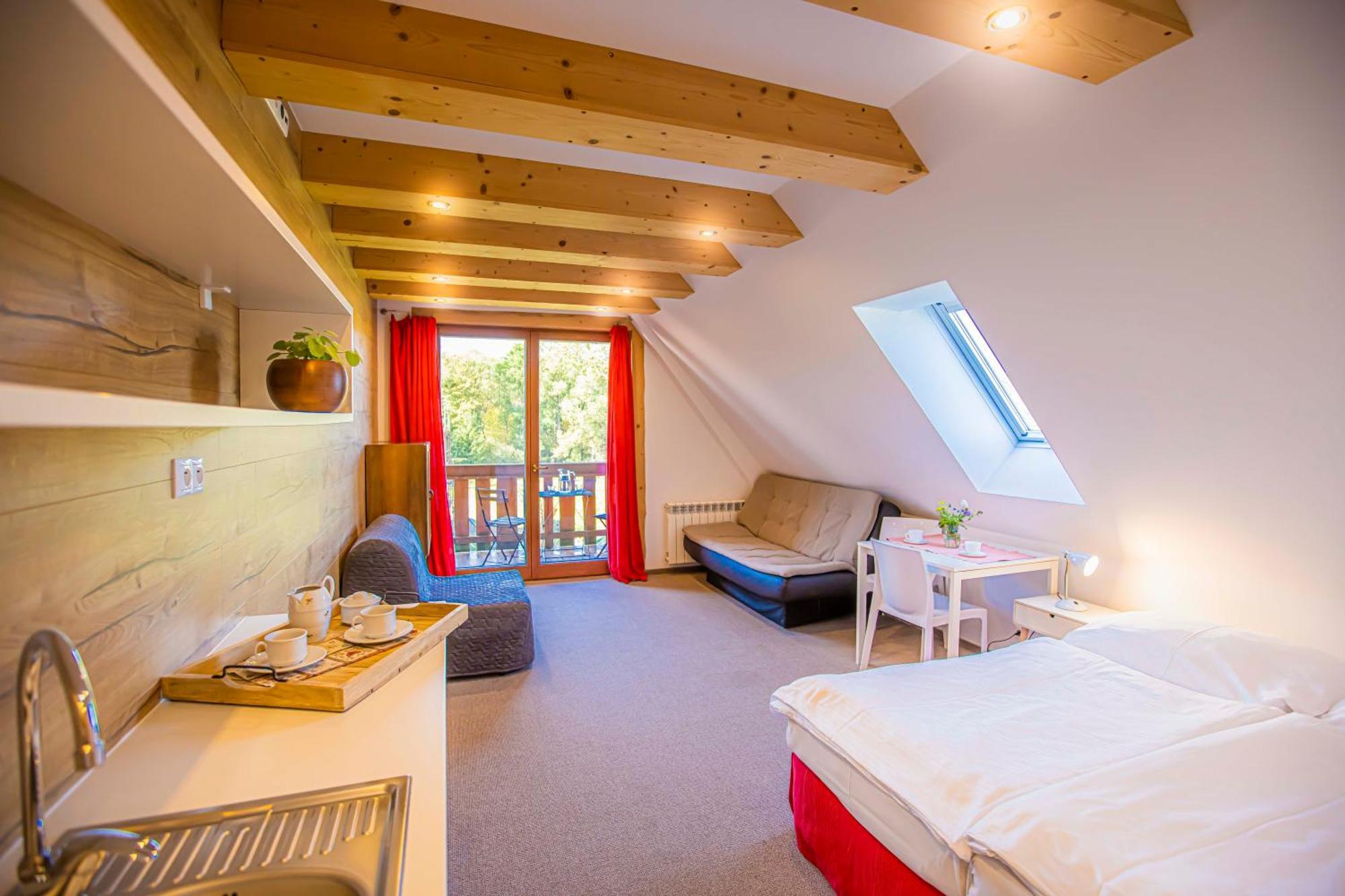 Holiday Home Holiday Raj Bešeňová Eksteriør billede