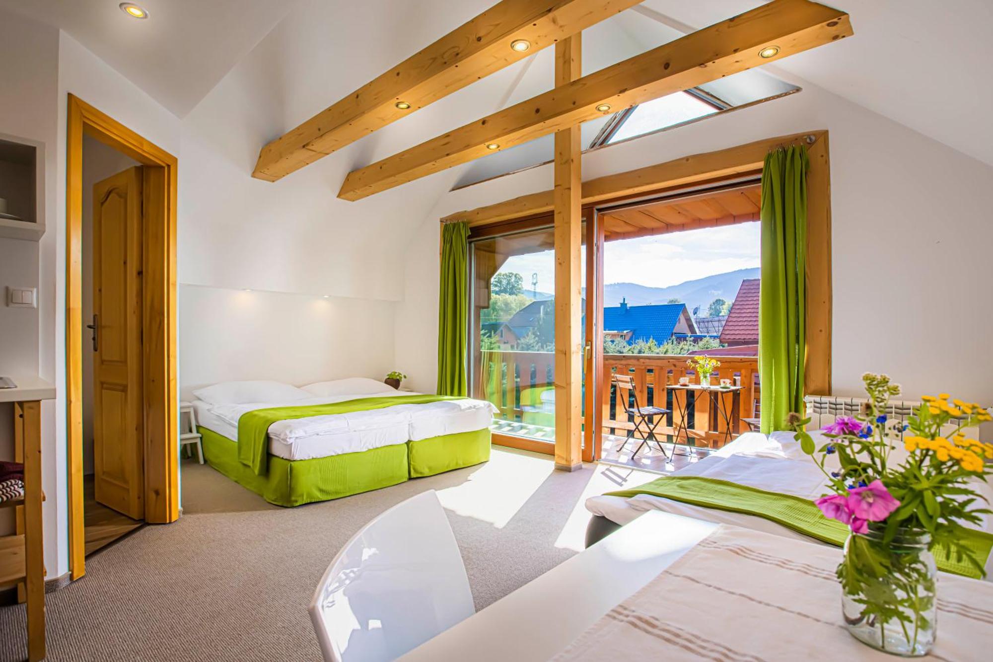 Holiday Home Holiday Raj Bešeňová Eksteriør billede