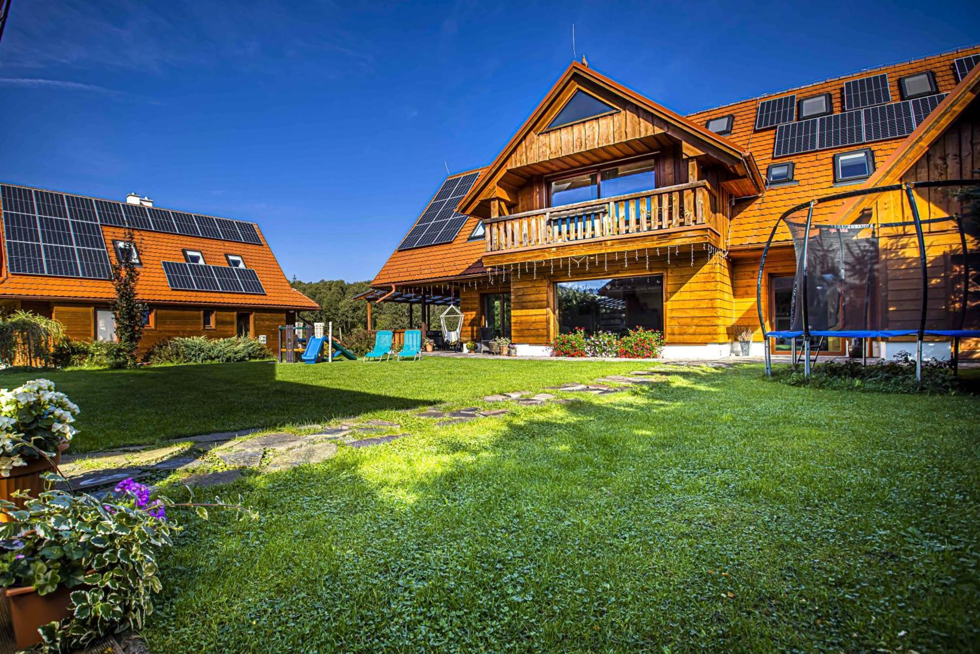 Holiday Home Holiday Raj Bešeňová Eksteriør billede