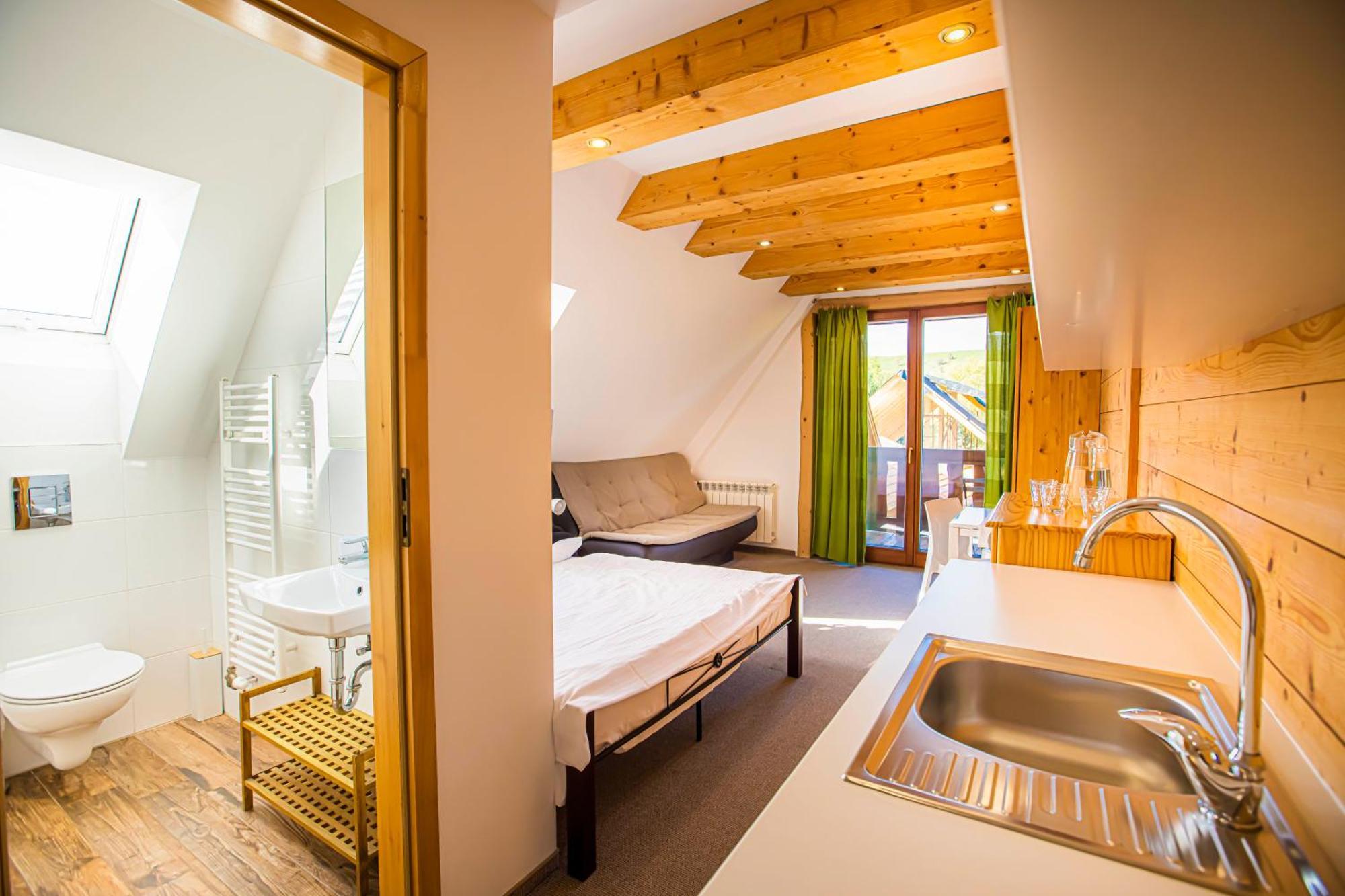 Holiday Home Holiday Raj Bešeňová Eksteriør billede